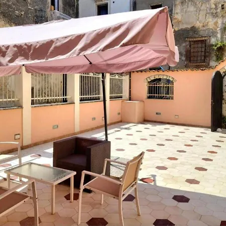 Uno Spettacolo Della Natura, Modern Style *